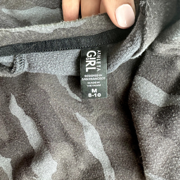 Athleta Girl Sweatshirt Size m 8-10 Long Sleeve Active Gym Athletic Train - Picture 4 of 10